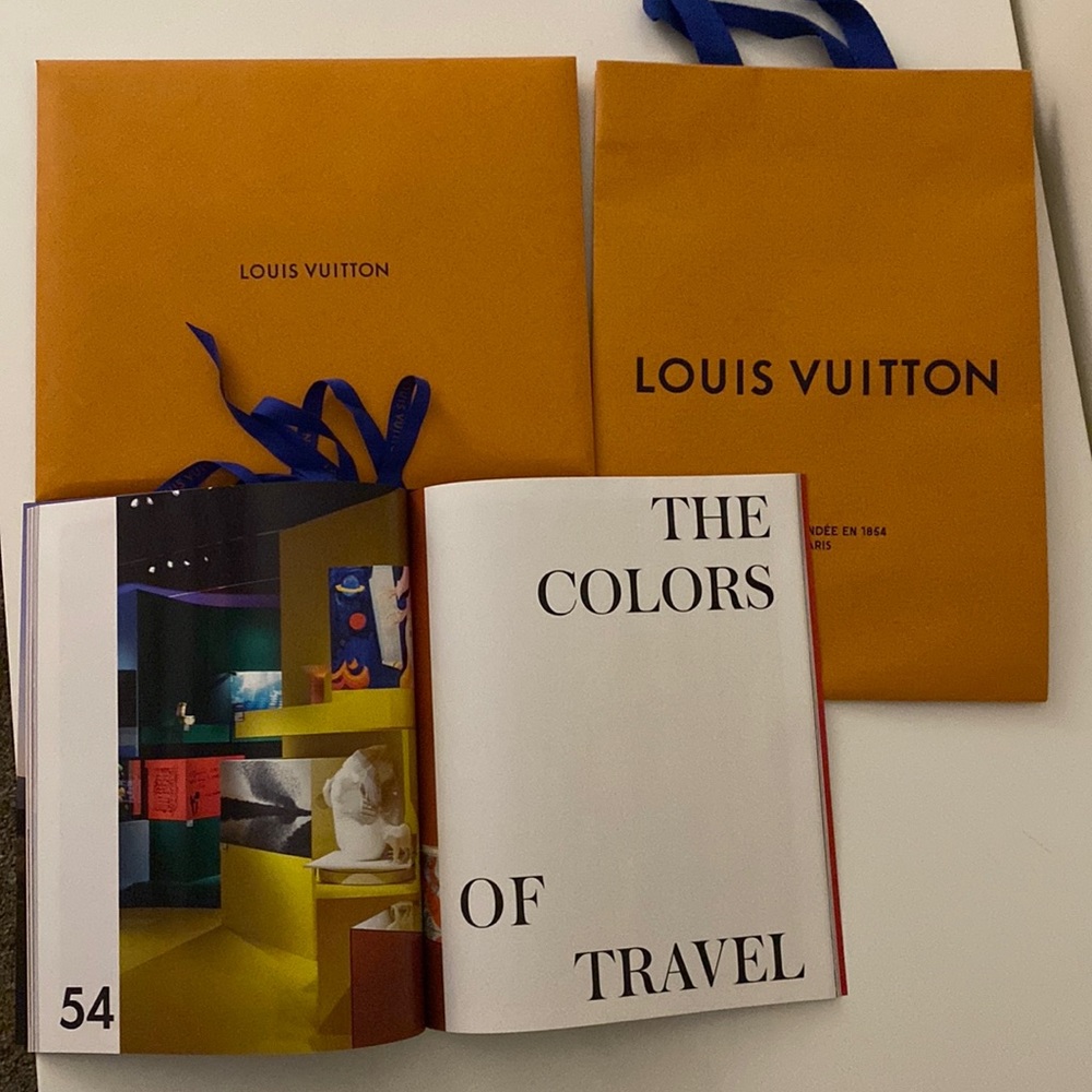 Louis Vuitton Bag, Ribbon, Collateral Magazine - Mint Condition